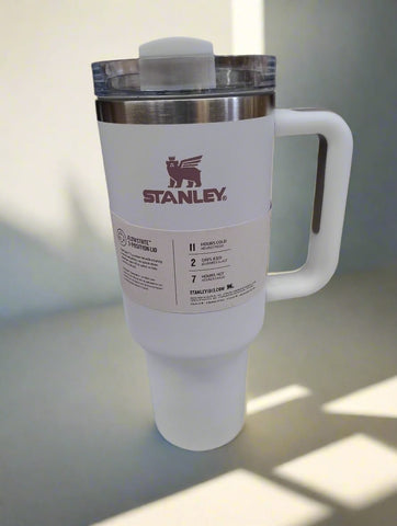 Stanley Quencher H2.0 Flow State Tumbler 40oz Cup - Snow White